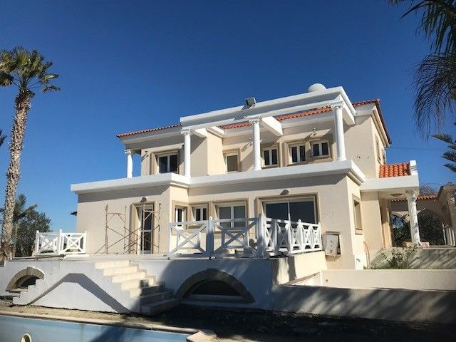 Villa en Lárnaca, Chipre, 300 m2 - imagen 1