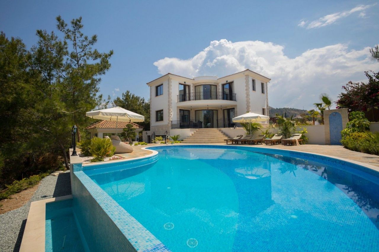 Villa in Paphos, Zypern, 360 m2 - Foto 1