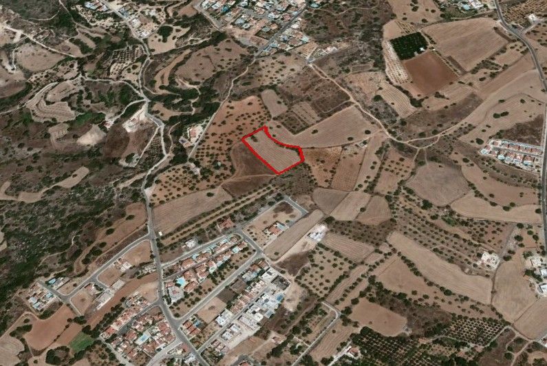 Terreno en Pafos, Chipre, 8 696 m2 - imagen 1
