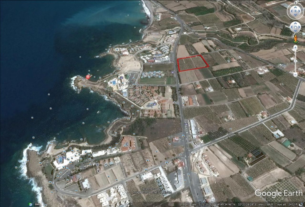 Land in Paphos, Cyprus, 11 232 sq.m - picture 1
