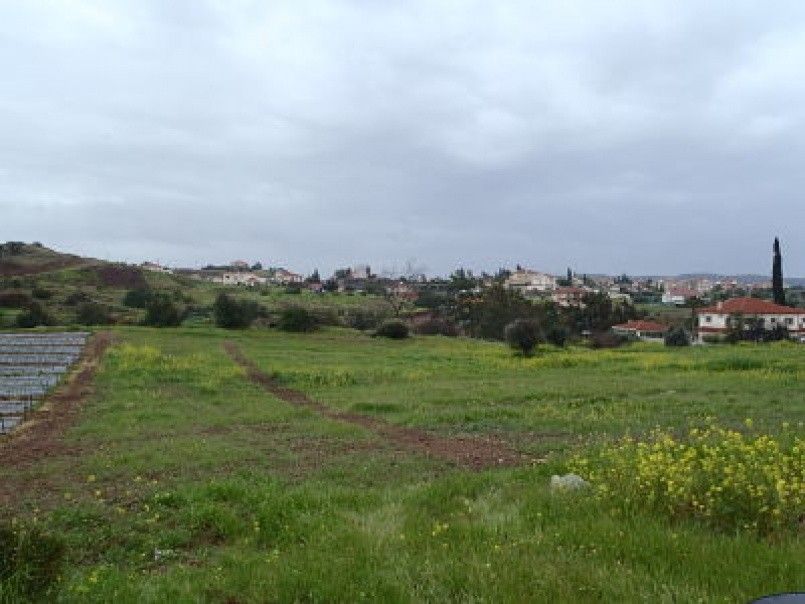 Land in Limassol, Cyprus, 3 345 sq.m - picture 1