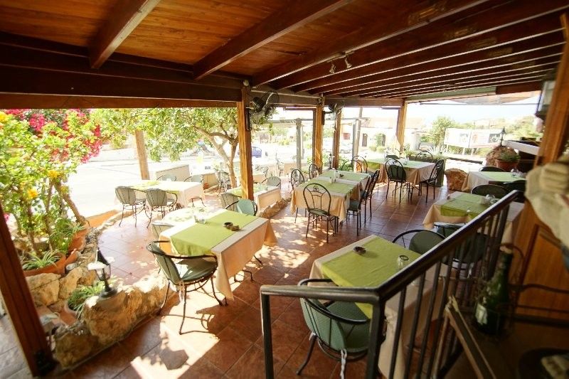 Cafetería, restaurante en Pafos, Chipre, 120 m2 - imagen 1
