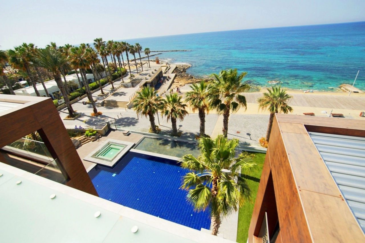 Penthouse in Paphos, Cyprus, 343 sq.m - picture 1