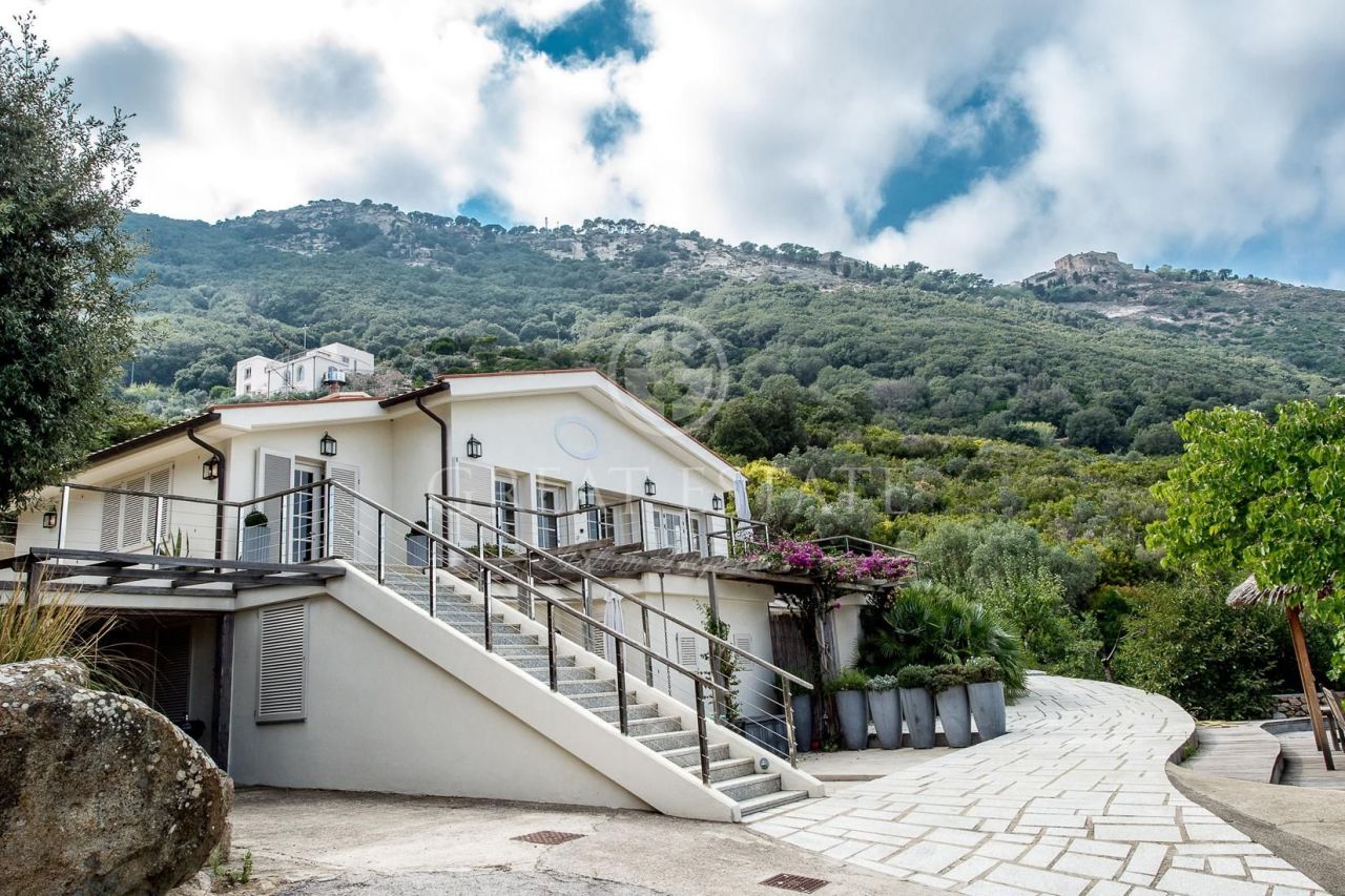 Villa Isola del Giglio, Italien, 150 m2 - Foto 1