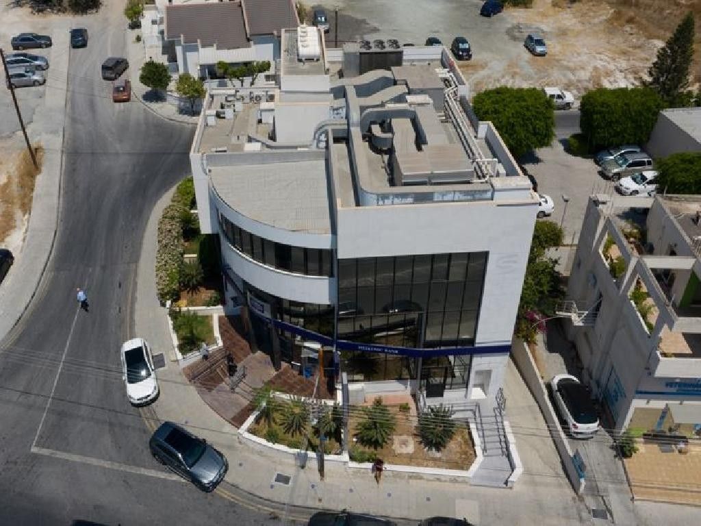 Commercial property in Limassol, Cyprus, 592 sq.m - picture 1