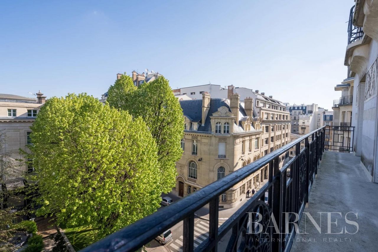 Appartement dans le 7ème arrondissement de Paris, France, 232.04 m2 - image 1