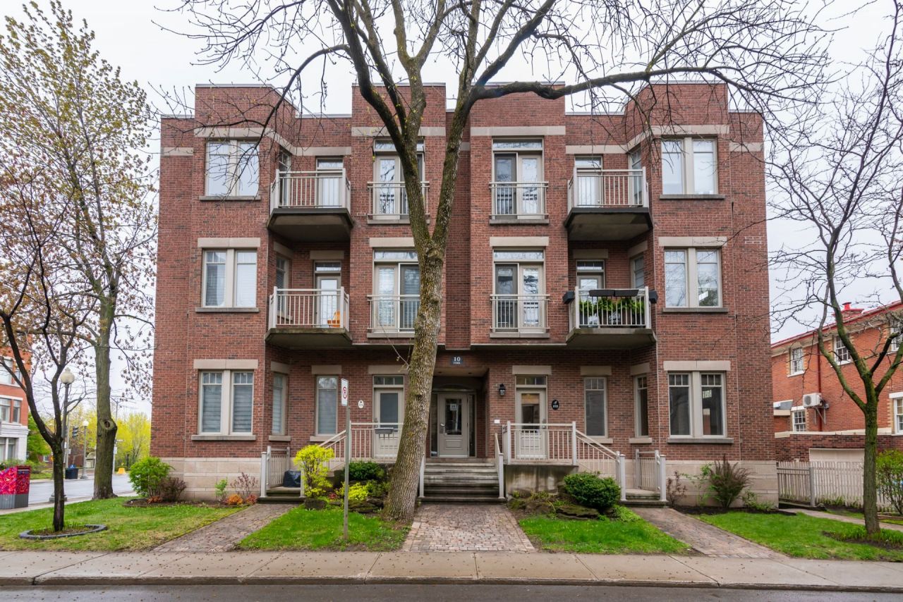 Flat in Montreal, Canada, 93 sq.m - picture 1