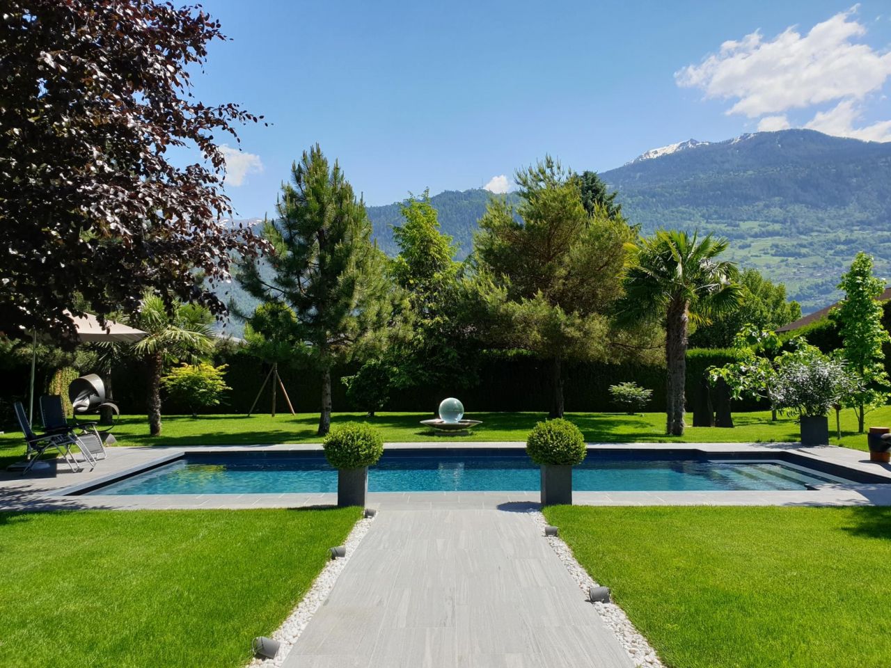 House Ardon, Switzerland, 1 577 sq.m - picture 1