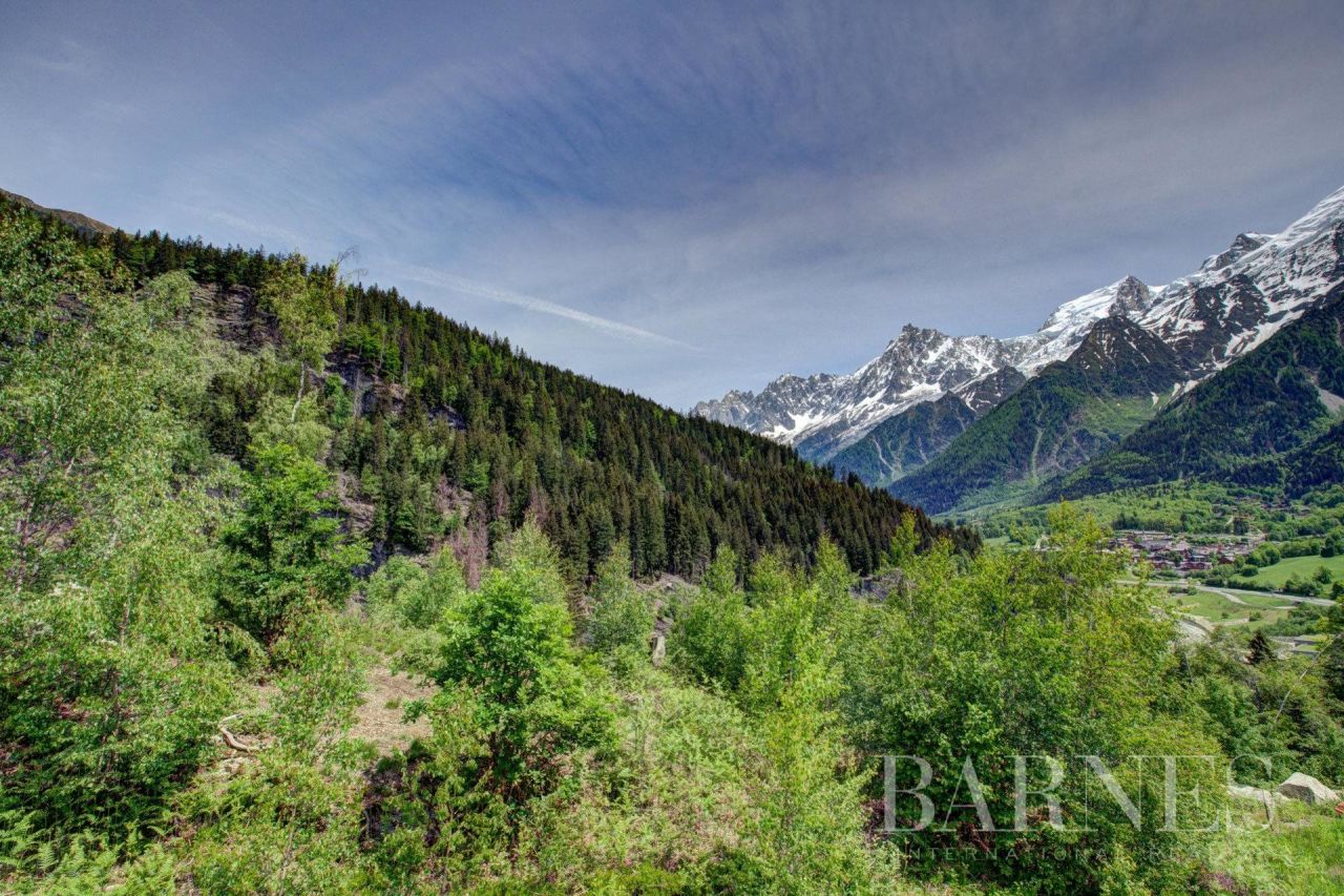 Land in Chamonix, France, 837 sq.m - picture 1