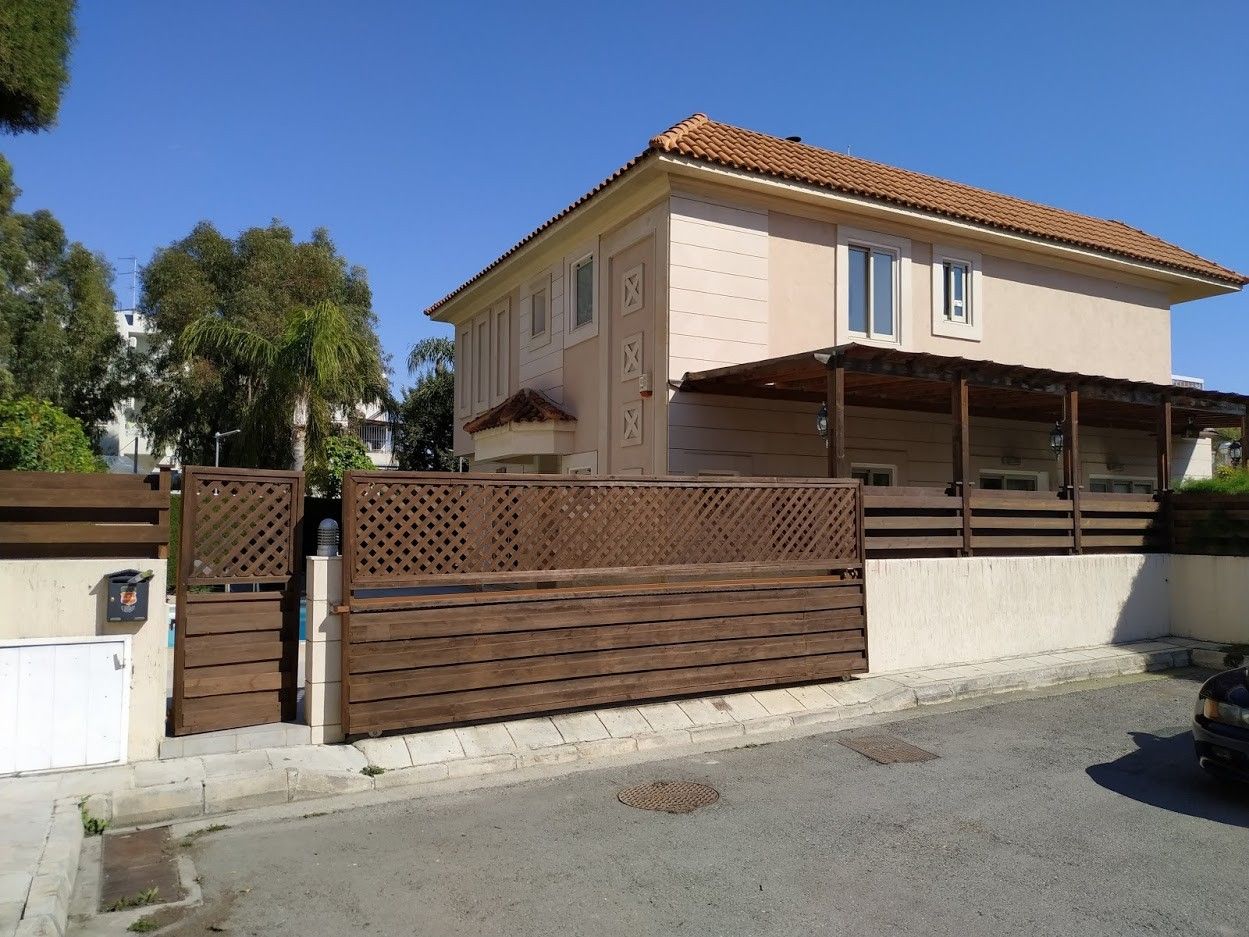 Villa in Limassol, Cyprus, 220 sq.m - picture 1