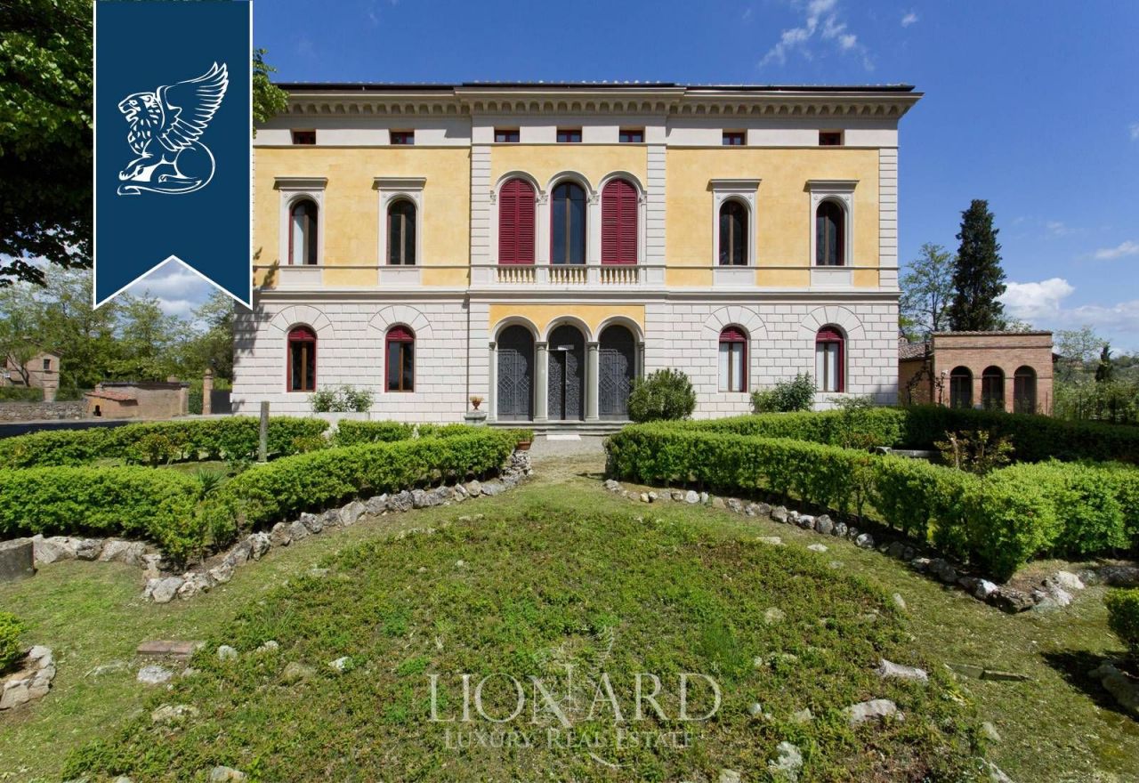 Villa à Sienne, Italie, 1 050 m2 - image 1