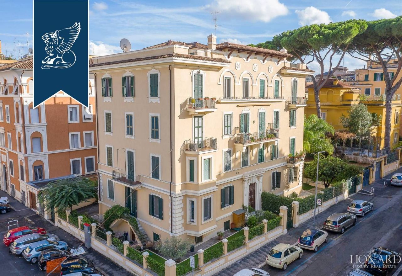Appartement à Rome, Italie, 183 m2 - image 1