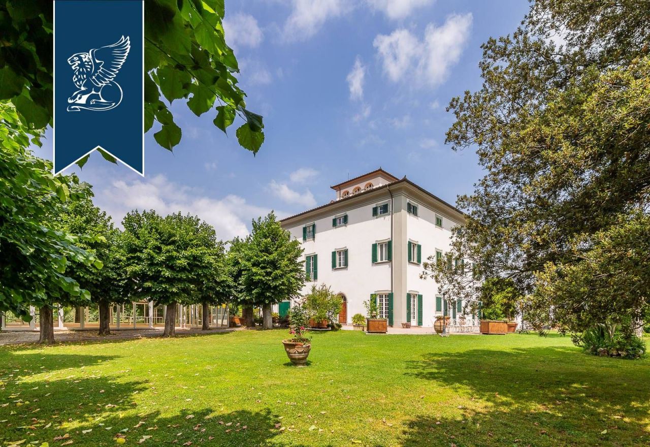 Villa in Pistoia, Italy, 1 500 sq.m - picture 1