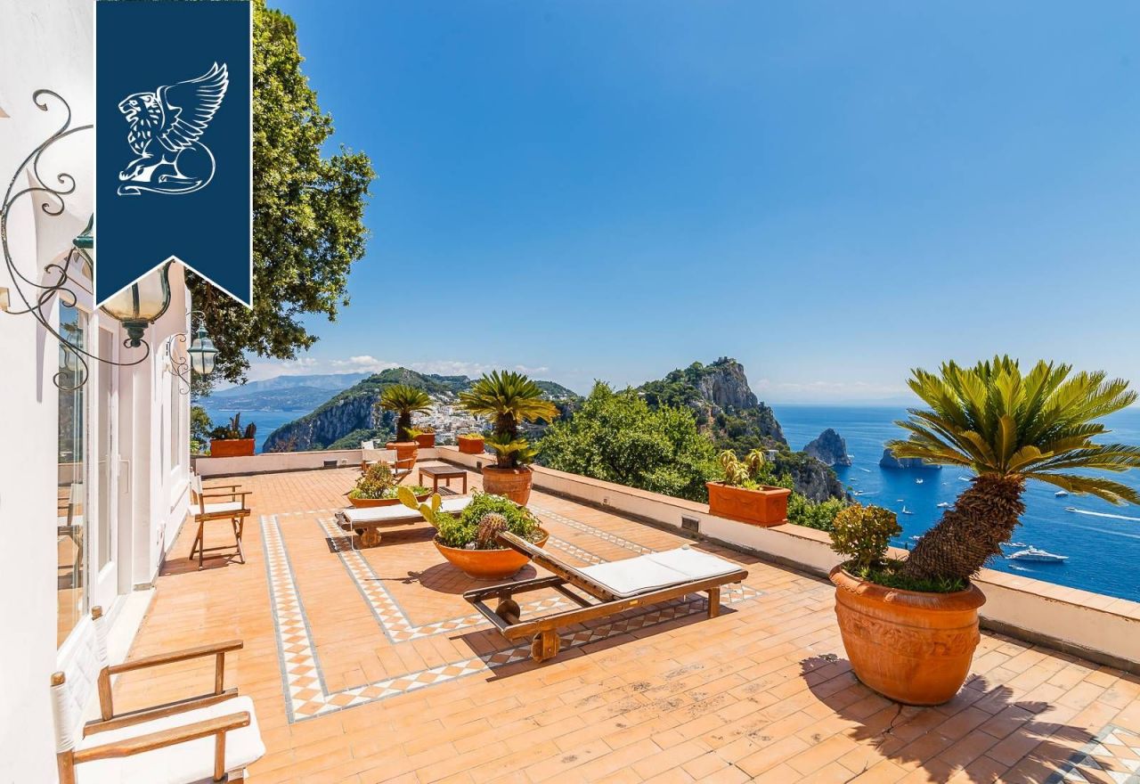 Villa in Capri, Italy, 200 sq.m - picture 1