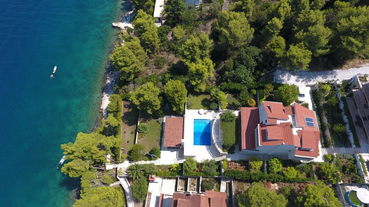 Villa on Ciovo, Croatia, 420 sq.m - picture 1