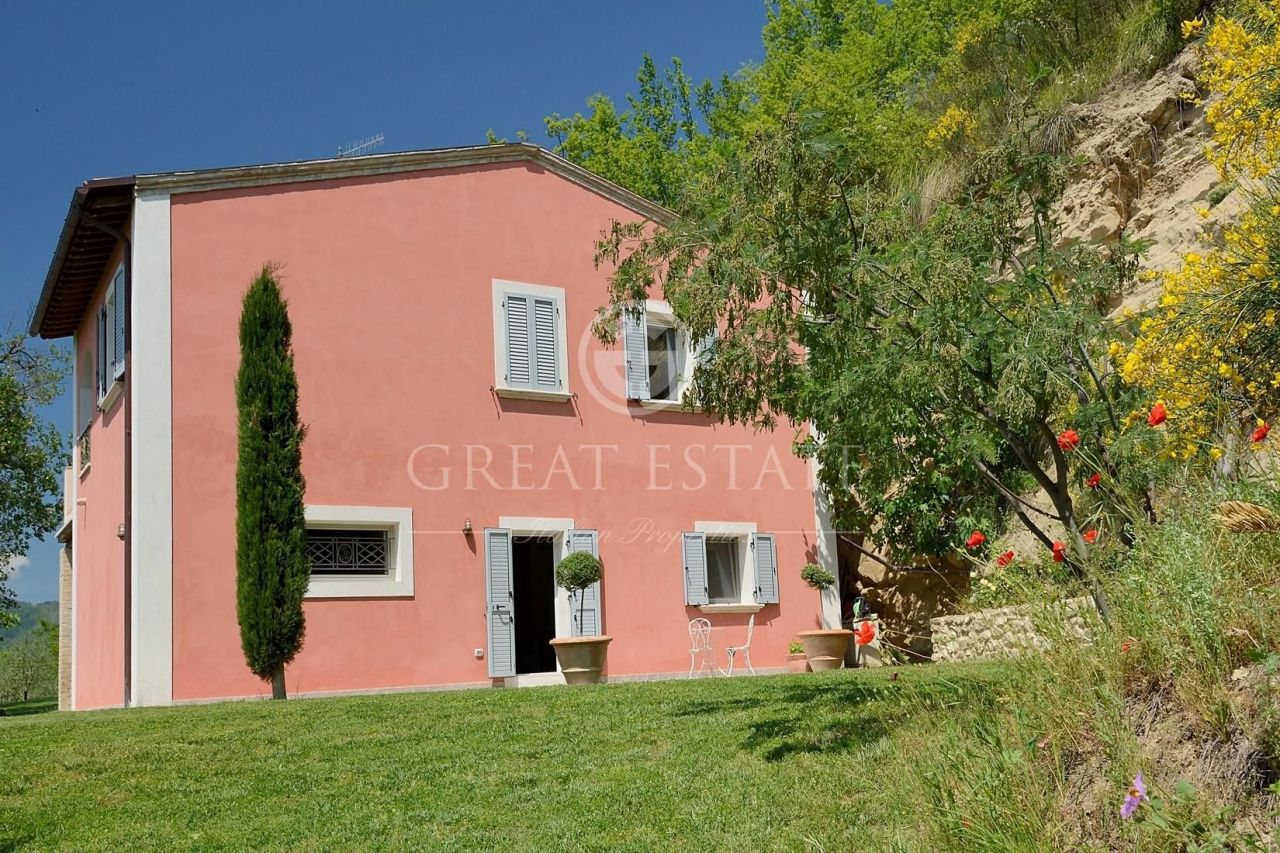 Haus in Ascoli Piceno, Italien, 228.75 m2 - Foto 1