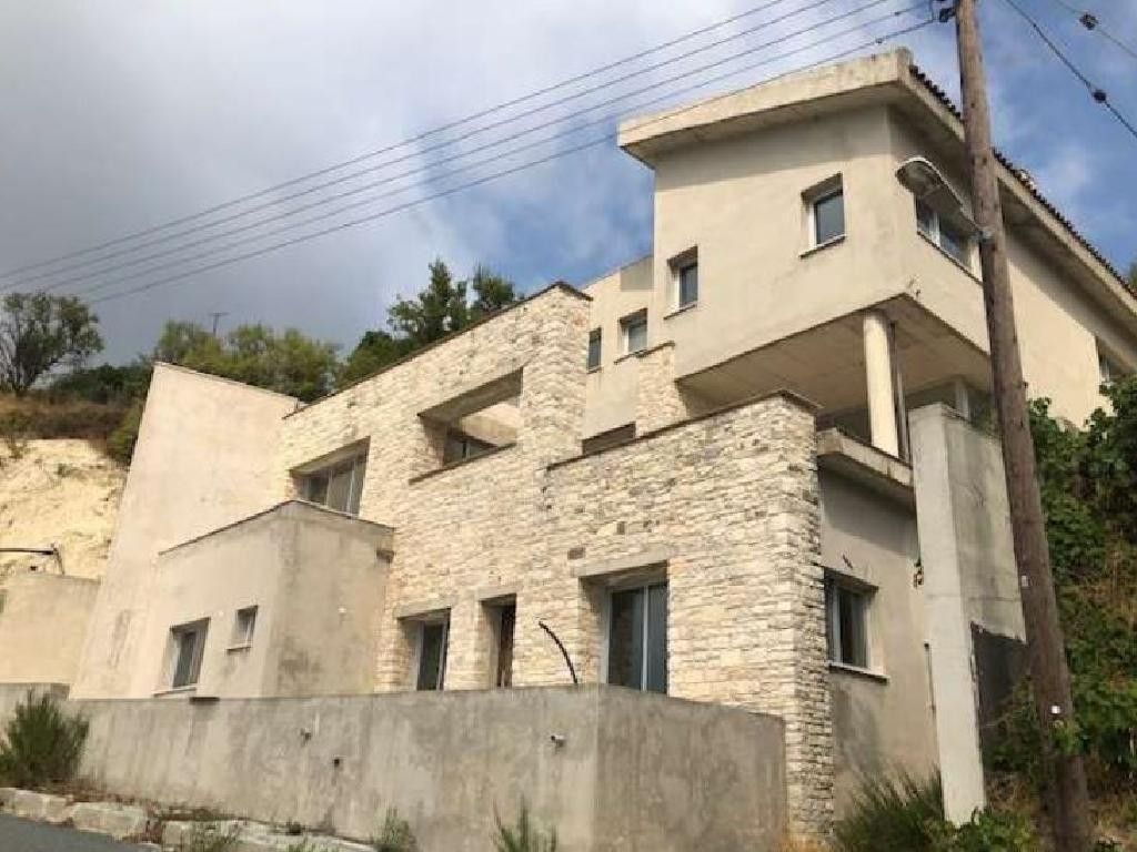Commercial property in Paphos, Cyprus, 415 sq.m - picture 1