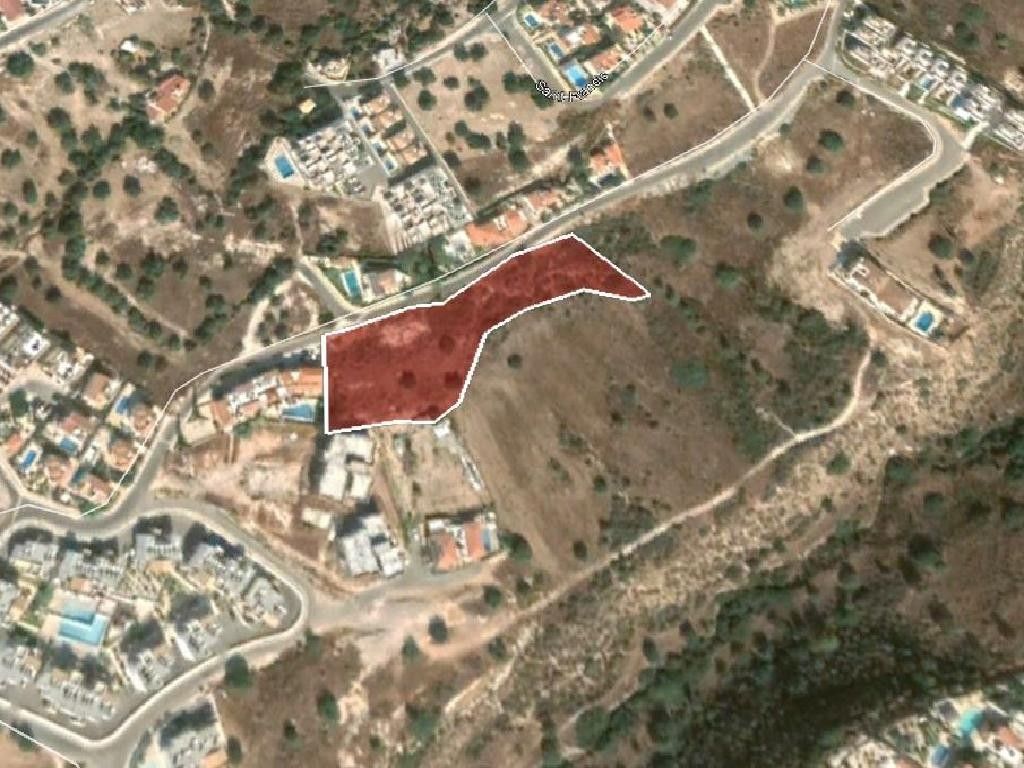 Land in Paphos, Cyprus, 4 627 sq.m - picture 1