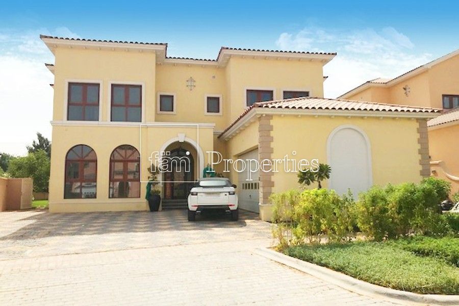 House in Dubai, UAE, 986 sq.m - picture 1