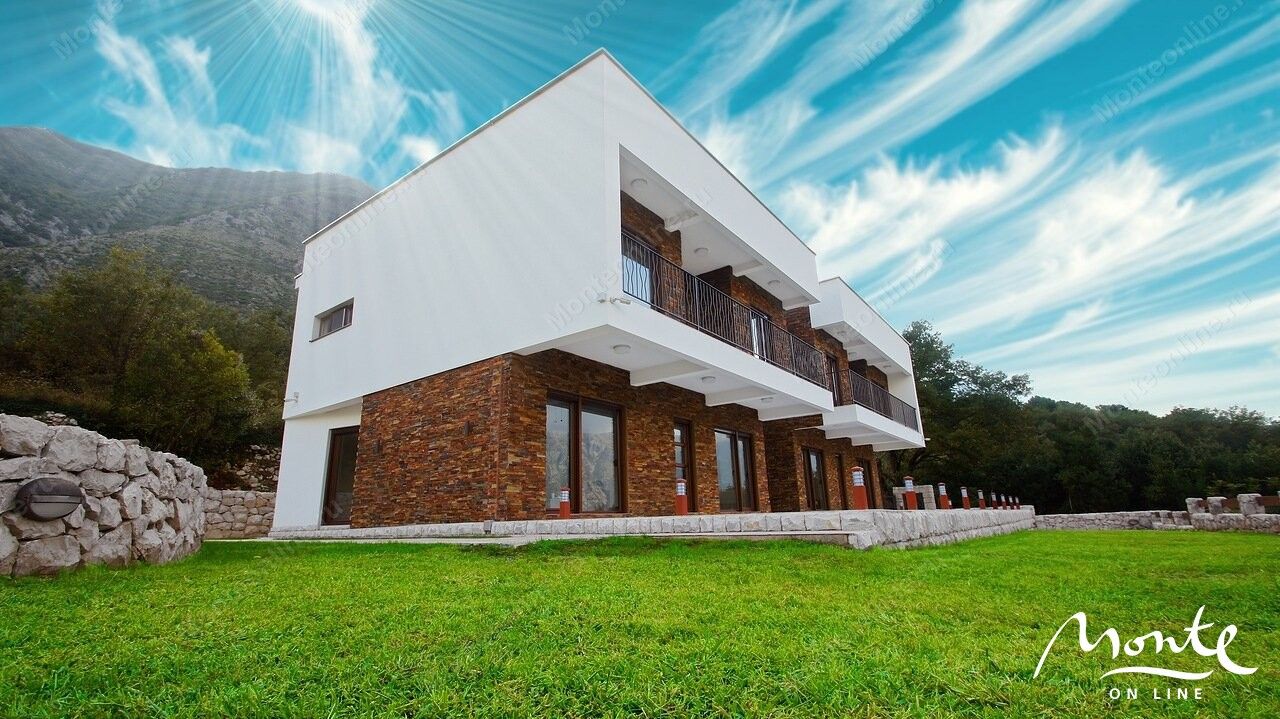 Villa in Prkanj, Montenegro, 272 m2 - Foto 1