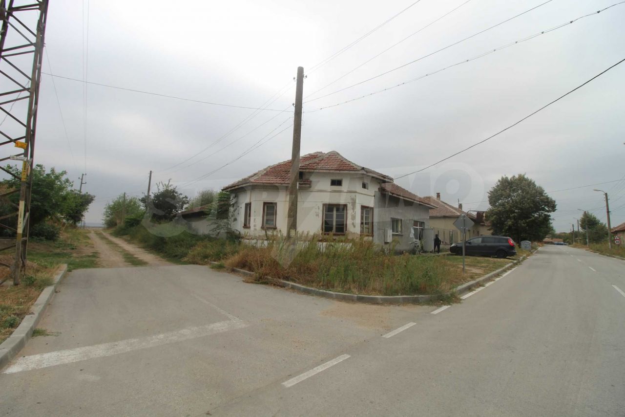 House in Pleven, Bulgaria, 259 sq.m - picture 1