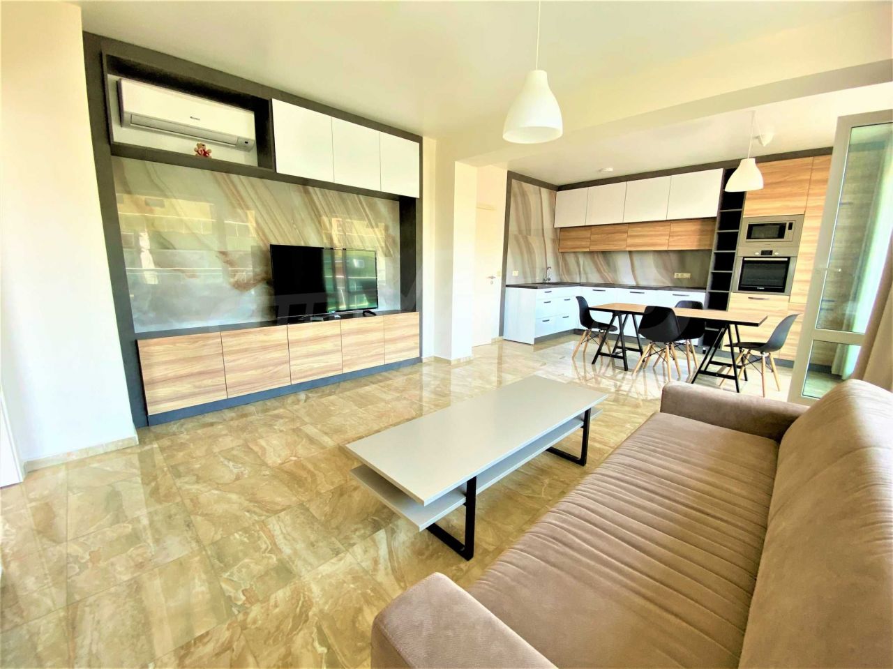 Apartment in Pomorie, Bulgaria, 107.82 sq.m - picture 1
