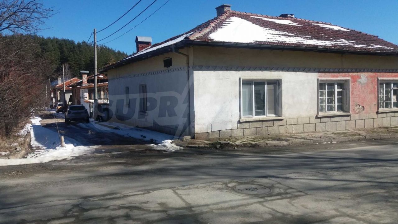 Maison à Kovachevtsi, Bulgarie, 100 m2 - image 1
