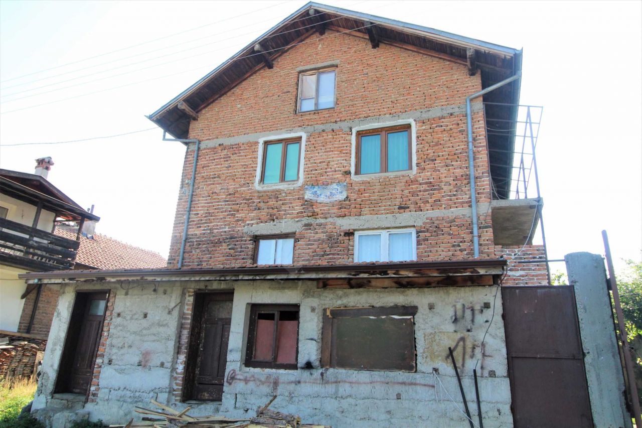 House in Bansko, Bulgaria, 405 sq.m - picture 1