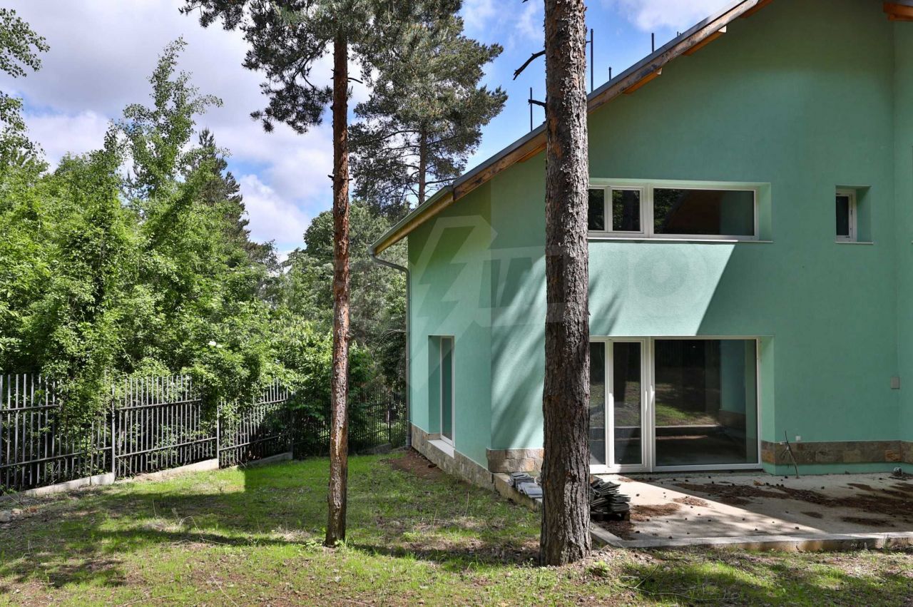 Maison à Sofia, Bulgarie, 302 m2 - image 1