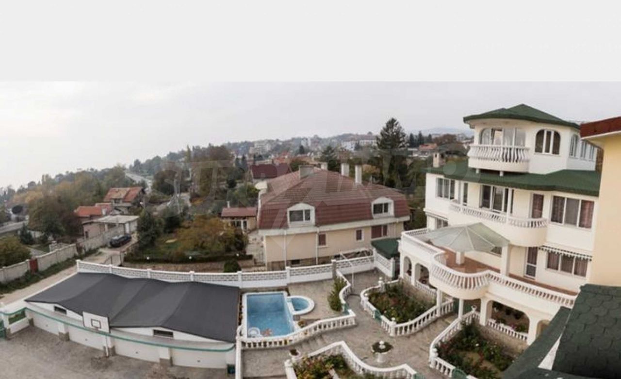 Maison à Varna, Bulgarie, 500 m2 - image 1