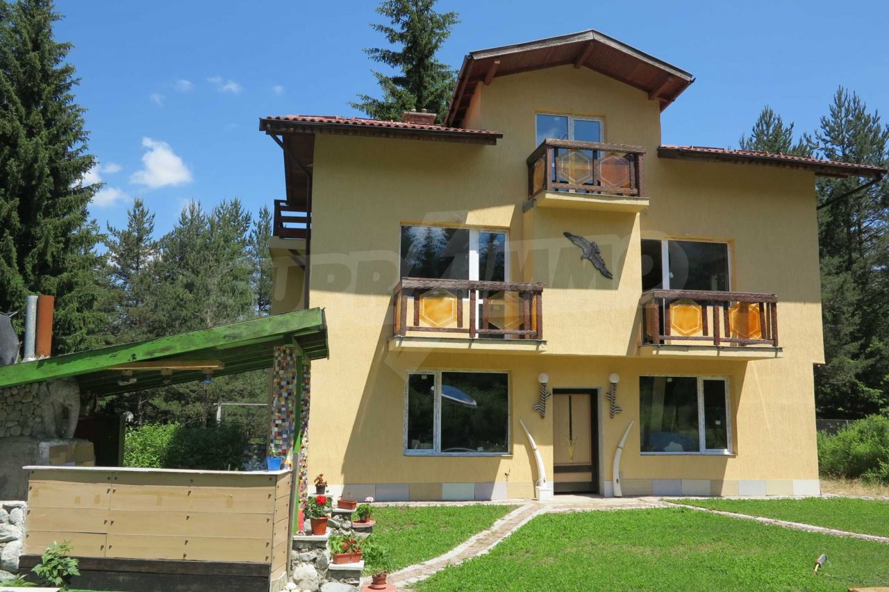 House in Borovets, Bulgaria, 210 sq.m - picture 1