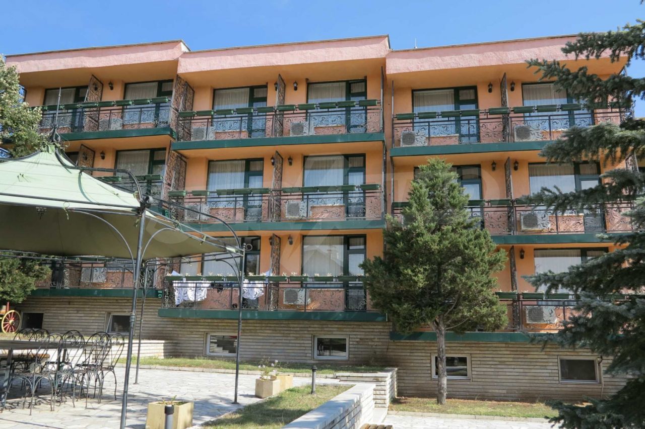 Apartment in Borovets, Bulgaria, 87.62 sq.m - picture 1