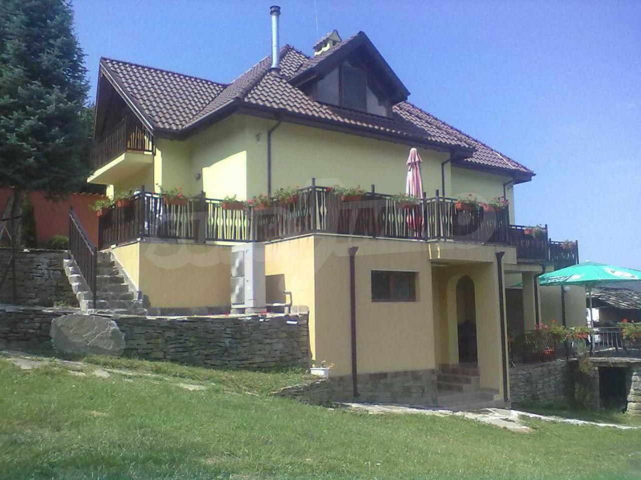 House in Troyan, Bulgaria, 800 sq.m - picture 1