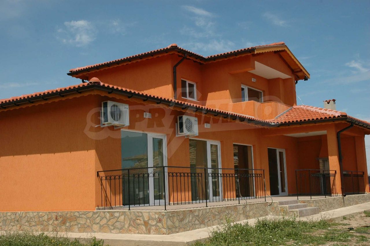 House in Balchik, Bulgaria, 133 sq.m - picture 1