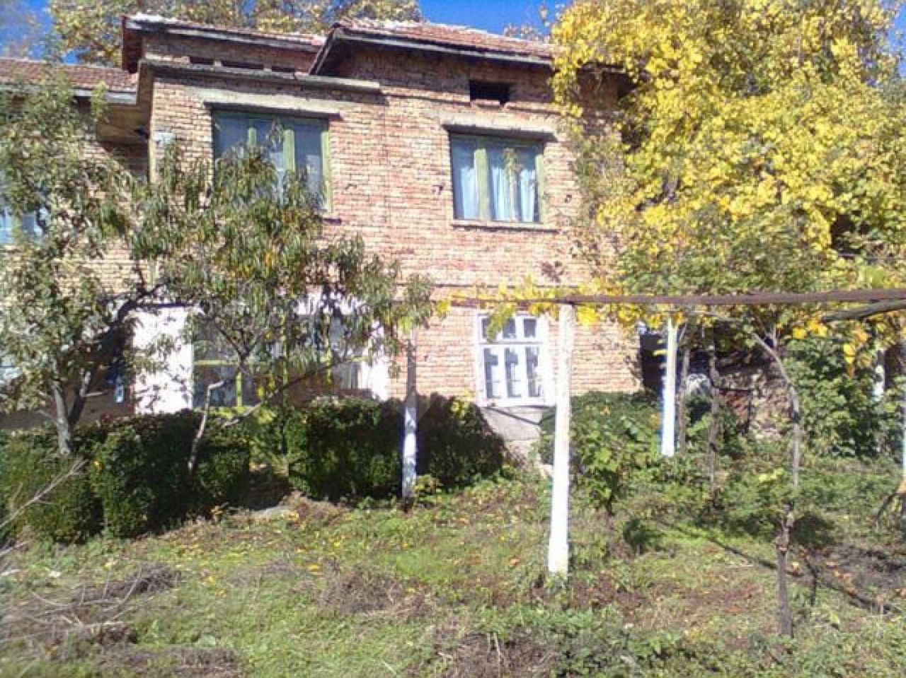 Maison à Targoviste, Bulgarie, 142 m2 - image 1