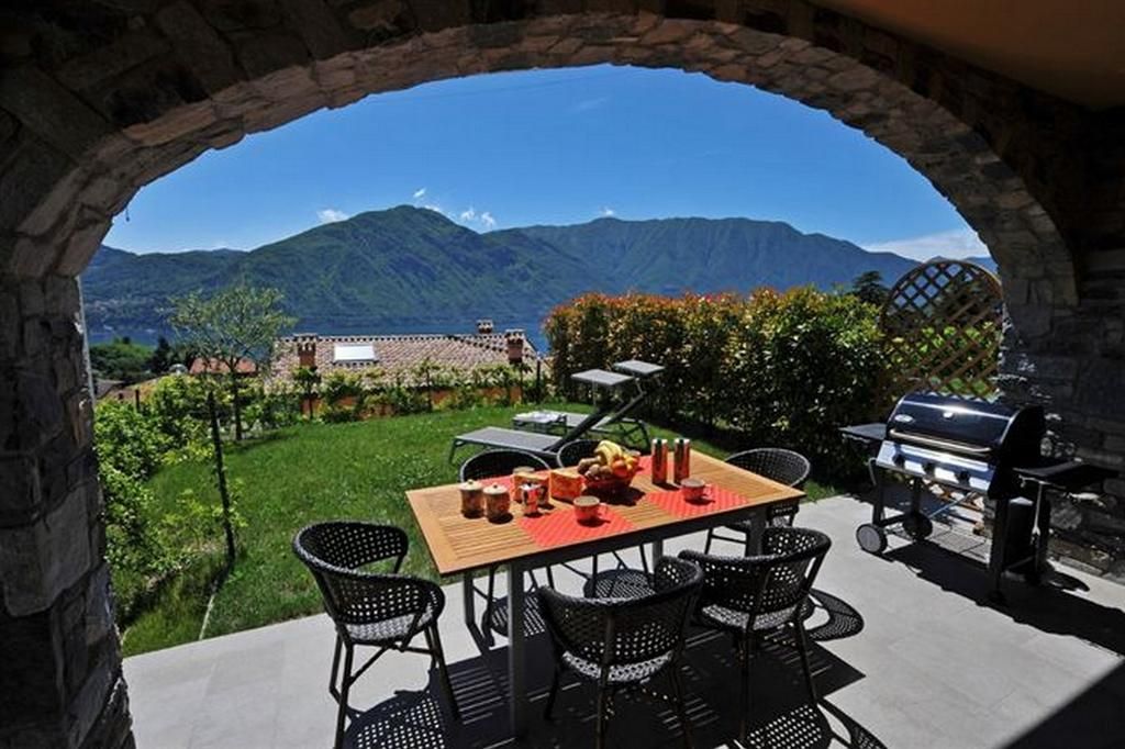 Villa in Tremezzina, Italy, 170 sq.m - picture 1