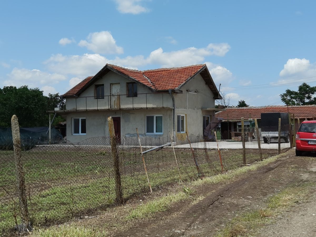 Maison à Yambol, Bulgarie, 160 m2 - image 1