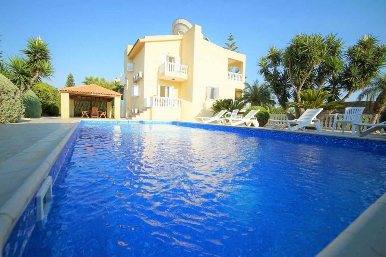 Villa en Pafos, Chipre, 315 m2 - imagen 1