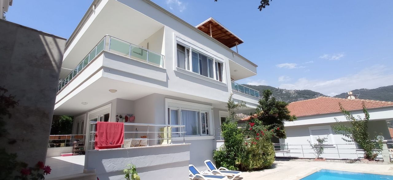 Villa à Alanya, Turquie, 225 m2 - image 1