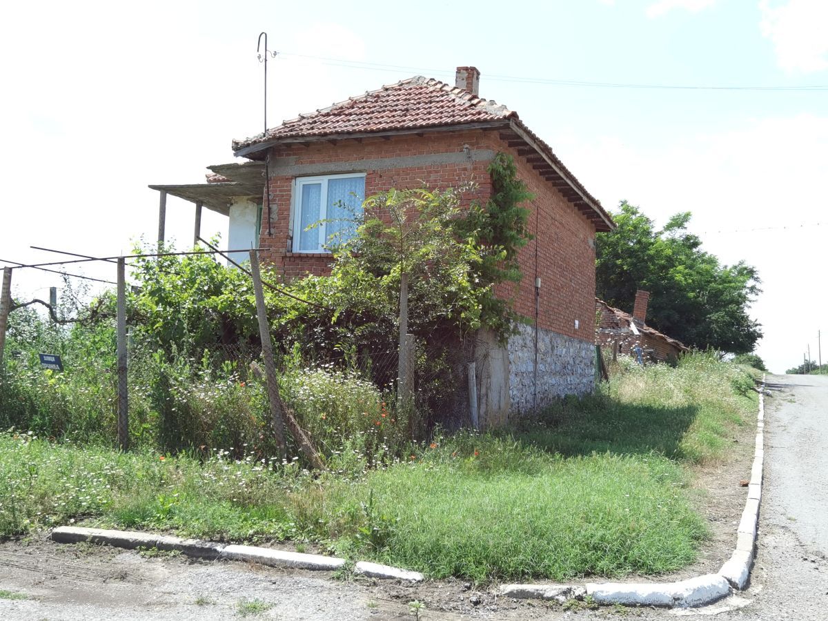 House in Yambol, Bulgaria, 120 sq.m - picture 1