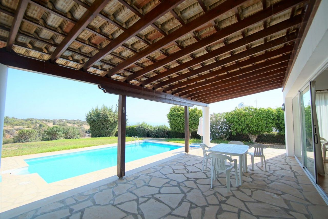 Bungalow in Paphos, Cyprus, 146 sq.m - picture 1