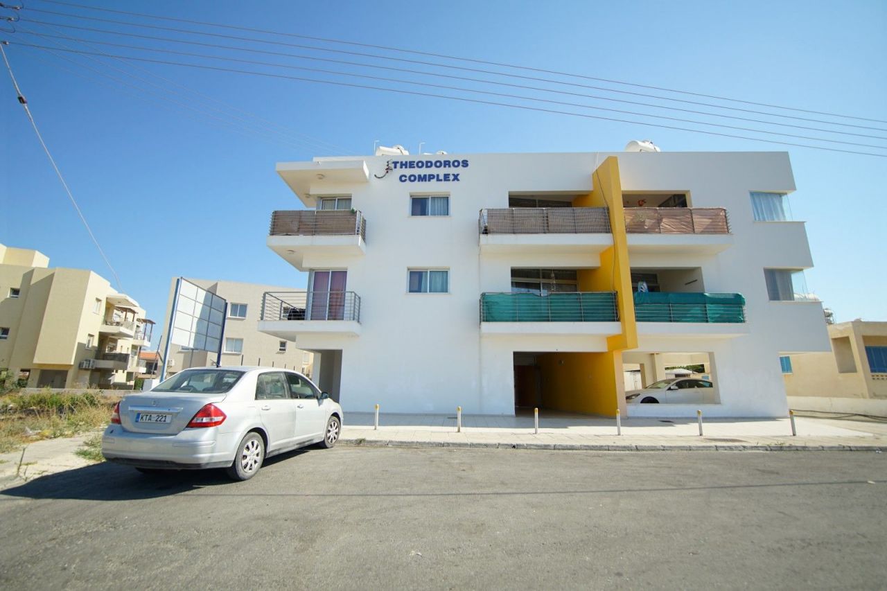 Commercial property in Paphos, Cyprus, 583 sq.m - picture 1