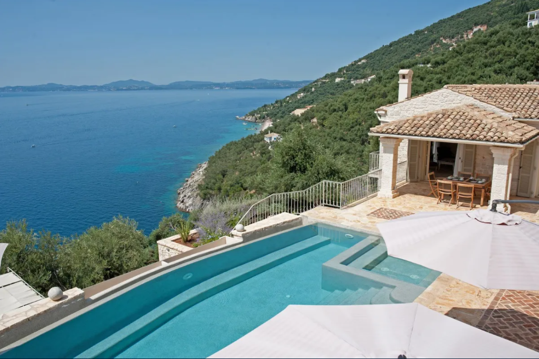 Villa on Corfu, Greece, 240 sq.m - picture 1