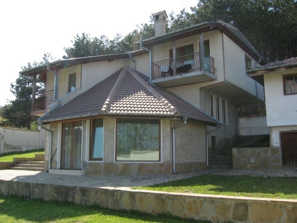 House in Varna, Bulgaria, 310 sq.m - picture 1