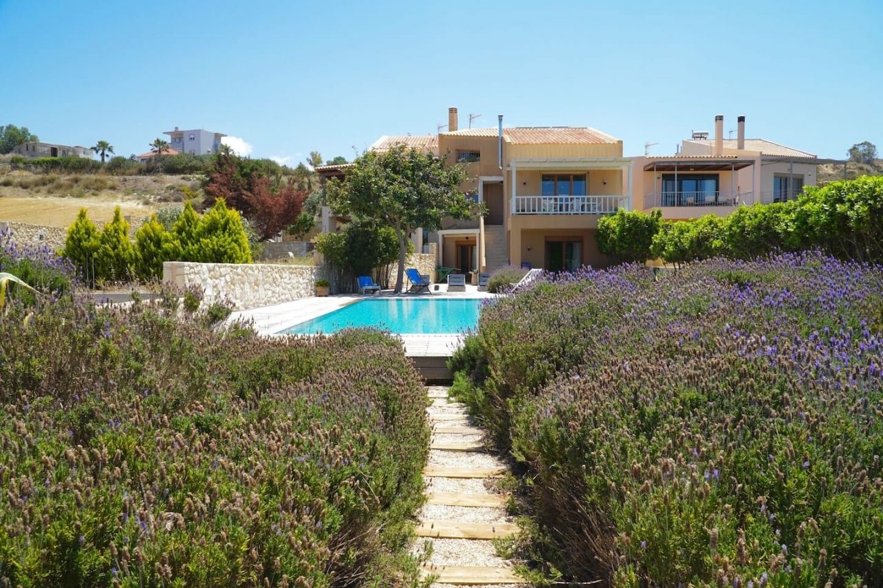 Villa in Heraklion, Greece, 150 sq.m - picture 1