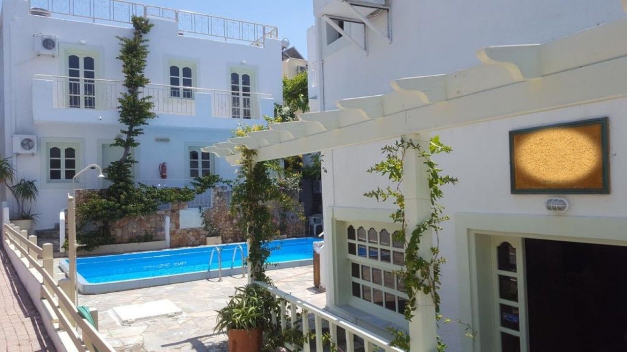 Commercial property in Hersonissos, Greece, 600 sq.m - picture 1