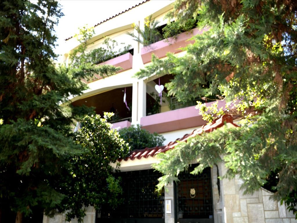 Commercial property in Attica, Greece, 695 sq.m - picture 1