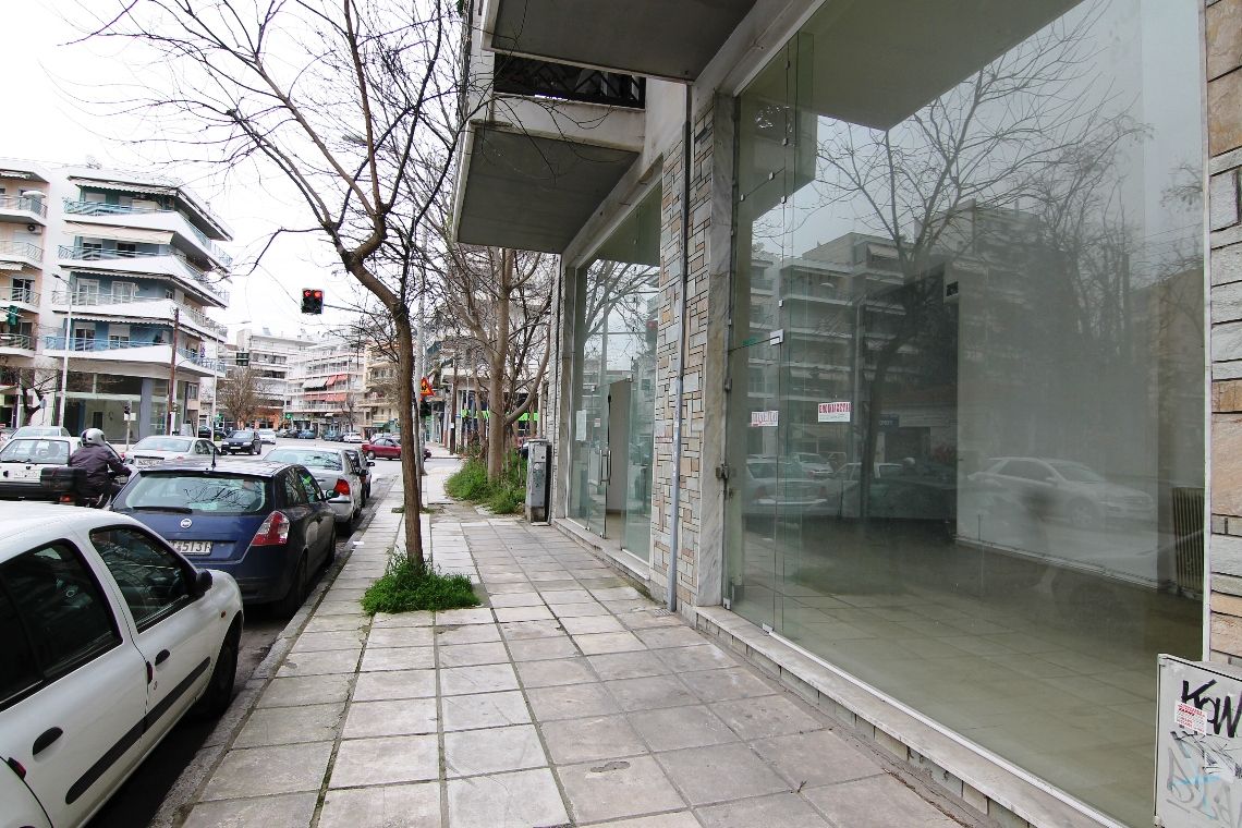 Commercial property in Thessaloniki, Greece, 132 sq.m - picture 1