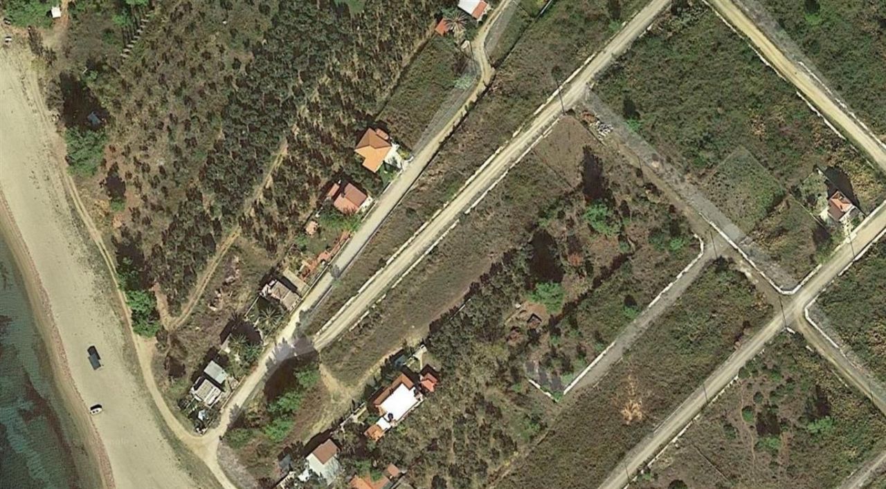 Land in Sithonia, Greece, 608 sq.m - picture 1