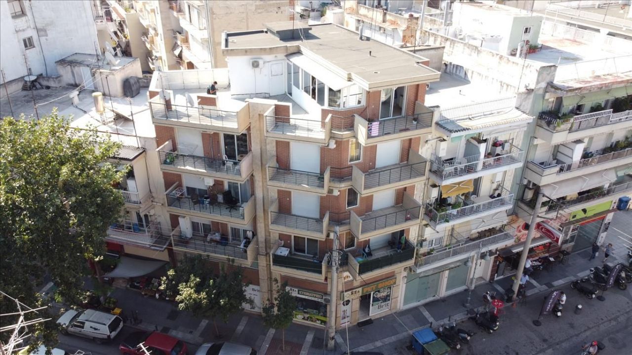 Commercial property in Thessaloniki, Greece, 91 sq.m - picture 1